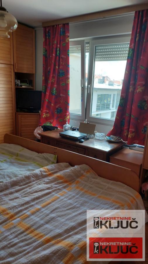 CENTAR, 86 m2, Trosoban, Pešačka zona 12