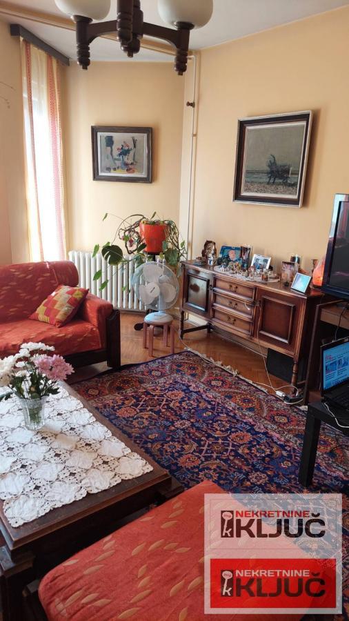 CENTAR, 86 m2, Trosoban, Pešačka zona 2