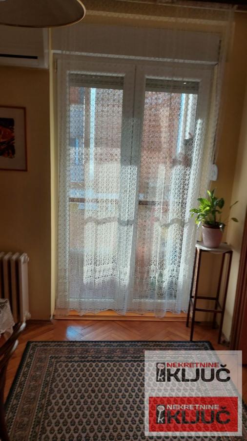 CENTAR, 86 m2, Trosoban, Pešačka zona 9