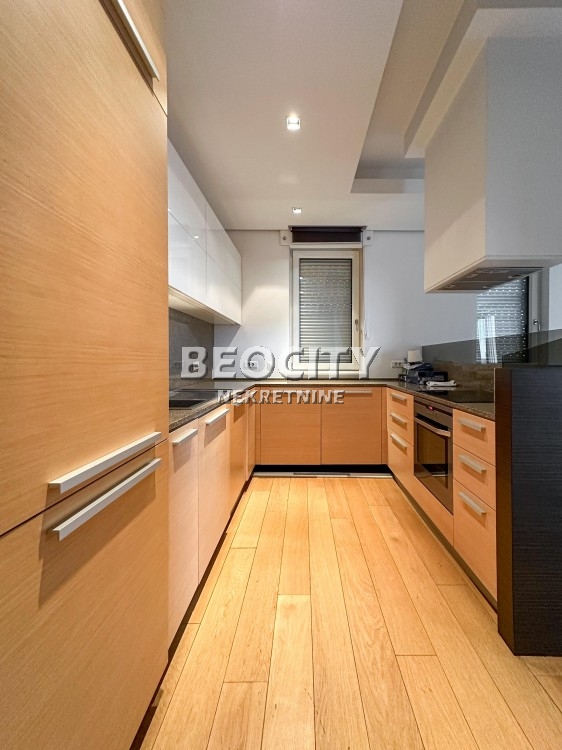 četvorosoban stan, 185 m2, Dedinje ID: 110025 1