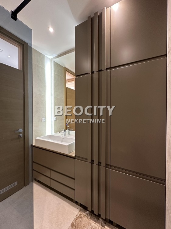 četvorosoban stan, 200 m2, Neimar ID: 106369 21