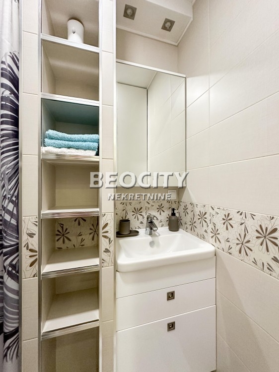 četvorosoban stan, 80 m2, Studentski trg ID: 102678 14