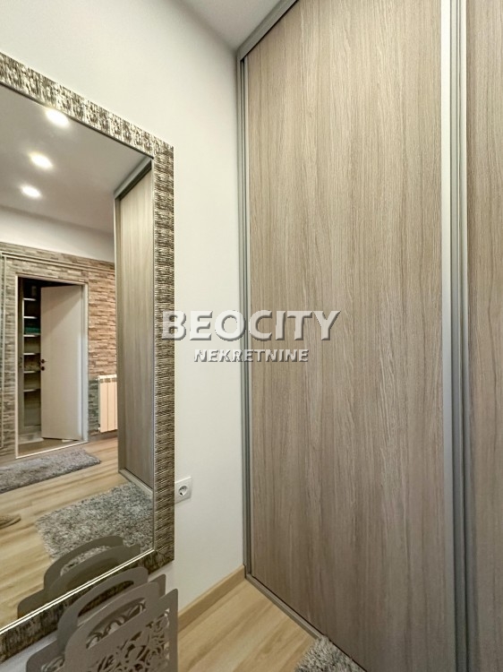 četvorosoban stan, 80 m2, Studentski trg ID: 102678 17