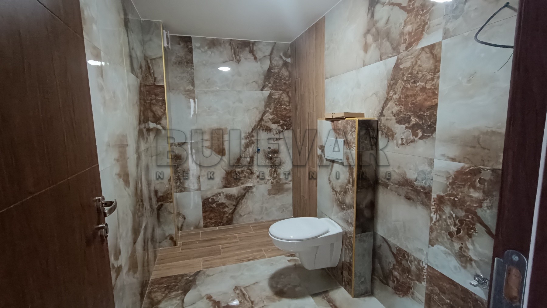 četvorosoban stan, 88 m2, Centar, Bulevar Oslobođenja ID: p-09884 8