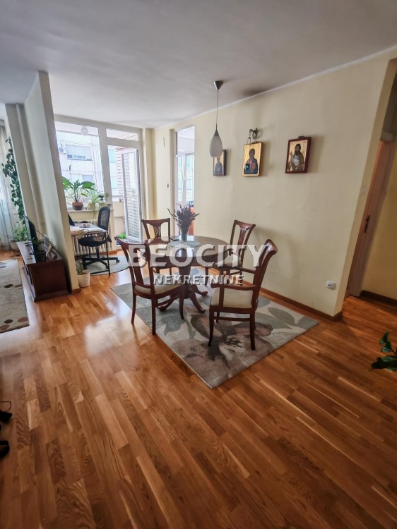 četvorosoban stan, 93 m2, Blok 63, Gandijeva ID: 121046 2