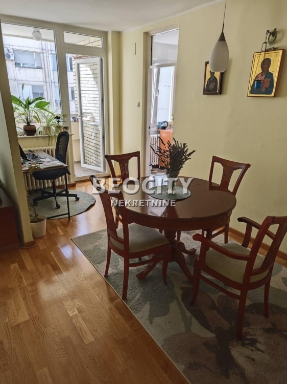 četvorosoban stan, 93 m2, Blok 63, Gandijeva ID: 121046 3