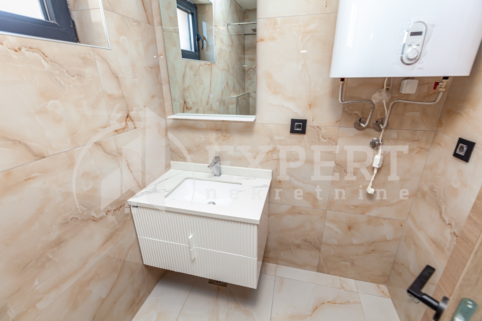 četvorosoban stan, 94.07 m2, Centar, Katićeva ID: p-06553 5