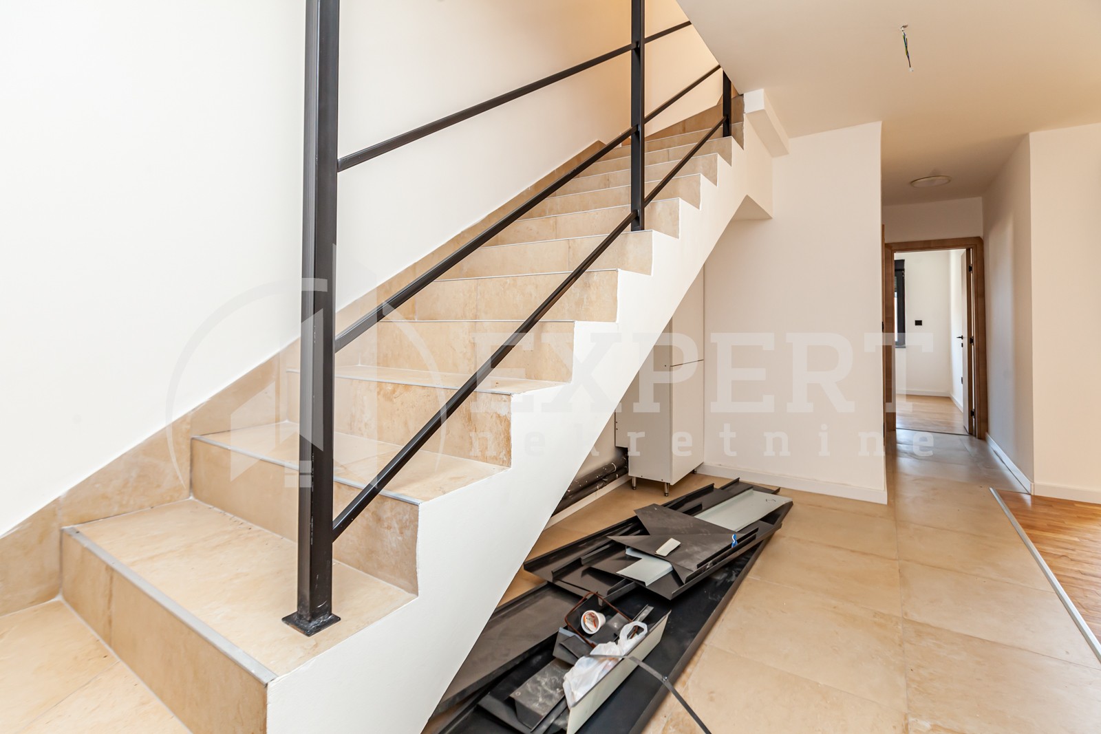 četvorosoban stan, 94.07 m2, Centar, Katićeva ID: p-06553 8