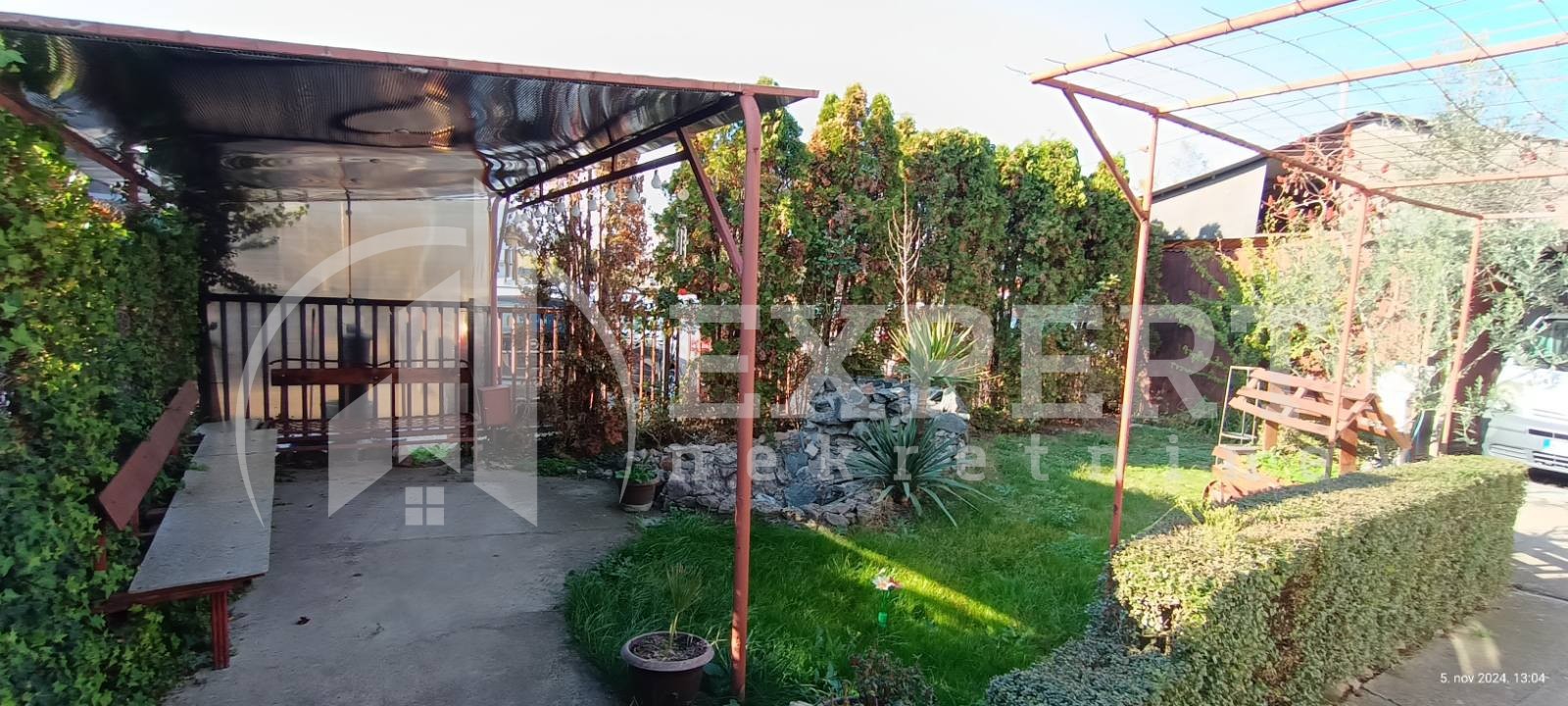 četvorosobna kuća, 160 m2, Trošarina, Bulevar svetog cara ID: i-012714 21