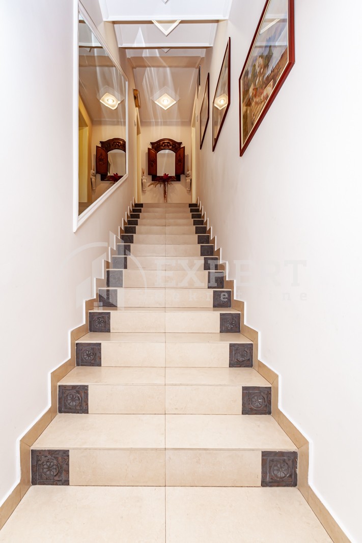 četvorosobna kuća, 220 m2, Palilula, Marka Jovanovića ID: p-011703 13