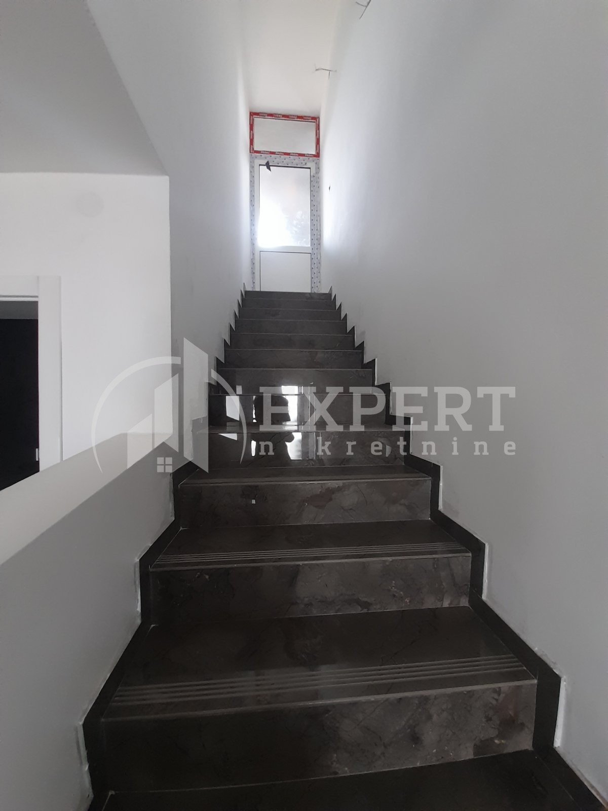 četvorosobna kuća, 350 m2, Gornji Matejevac, Gornji Matejevac ID: p-014432 9