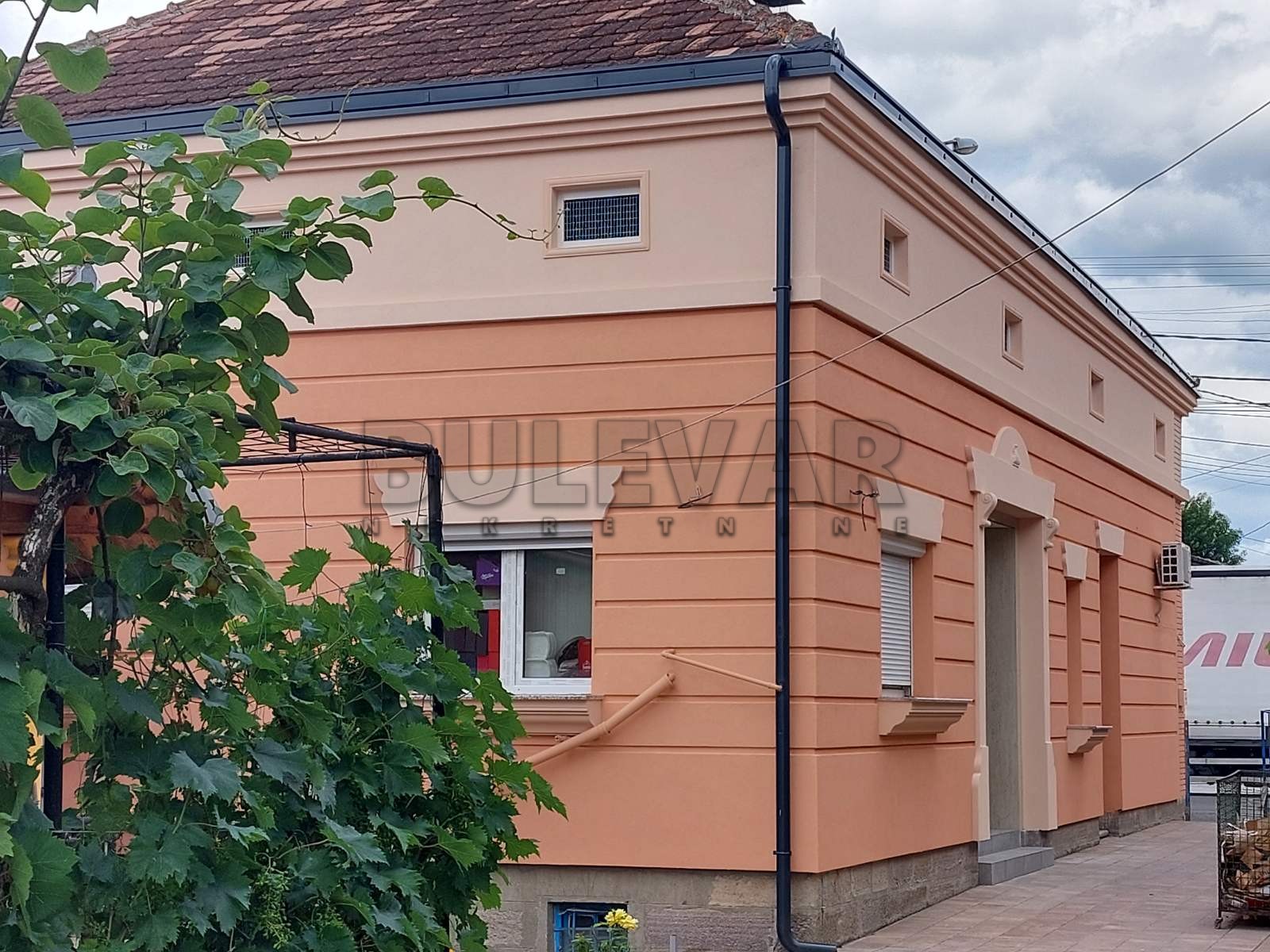 četvorosobna kuća, 360 m2, Mrčajevci, Mrčajevci ID: p-014482 2