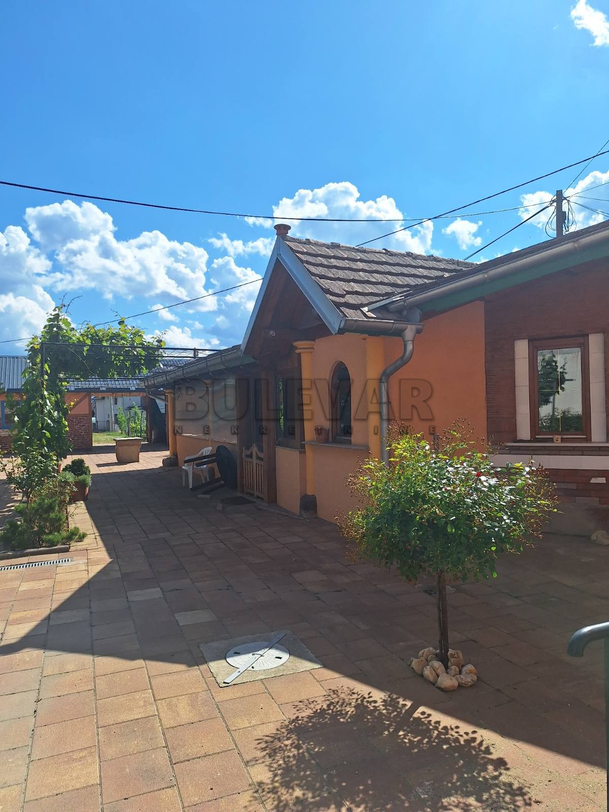 četvorosobna kuća, 360 m2, Mrčajevci, Mrčajevci ID: p-014482 3