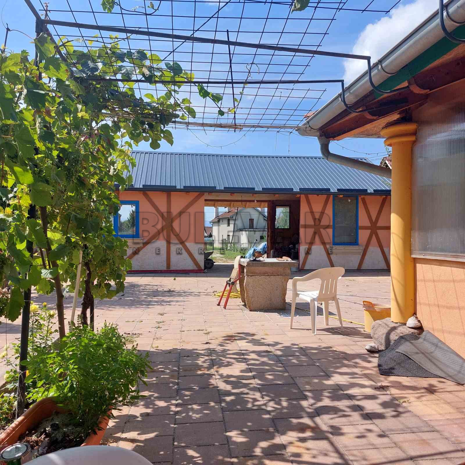 četvorosobna kuća, 360 m2, Mrčajevci, Mrčajevci ID: p-014482 6