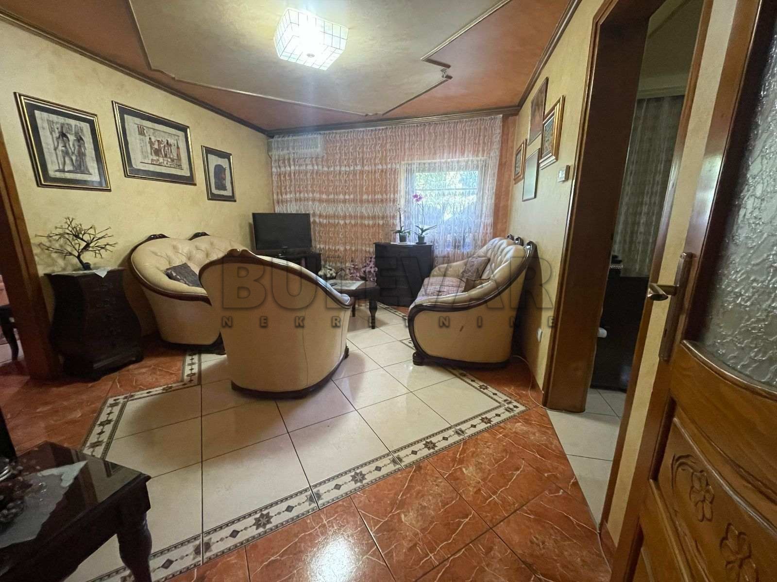 četvorosobna kuća, 450 m2, Centar, Južnomoravskih brigada ID: p-011712 12