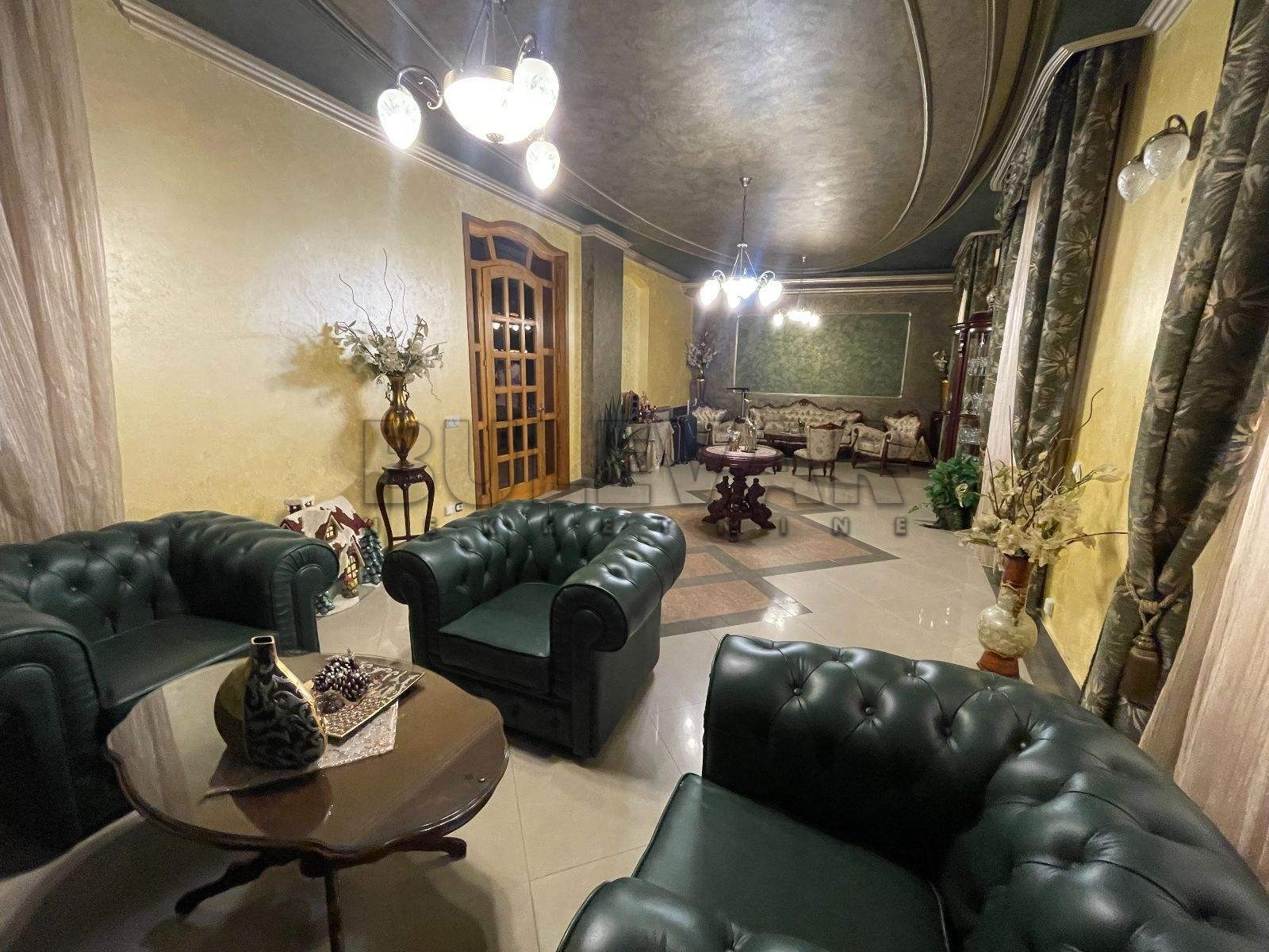 četvorosobna kuća, 450 m2, Centar, Južnomoravskih brigada ID: p-011712 9