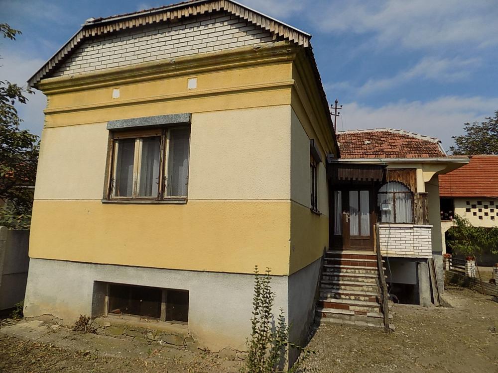 Dve kuće na prodaju 4