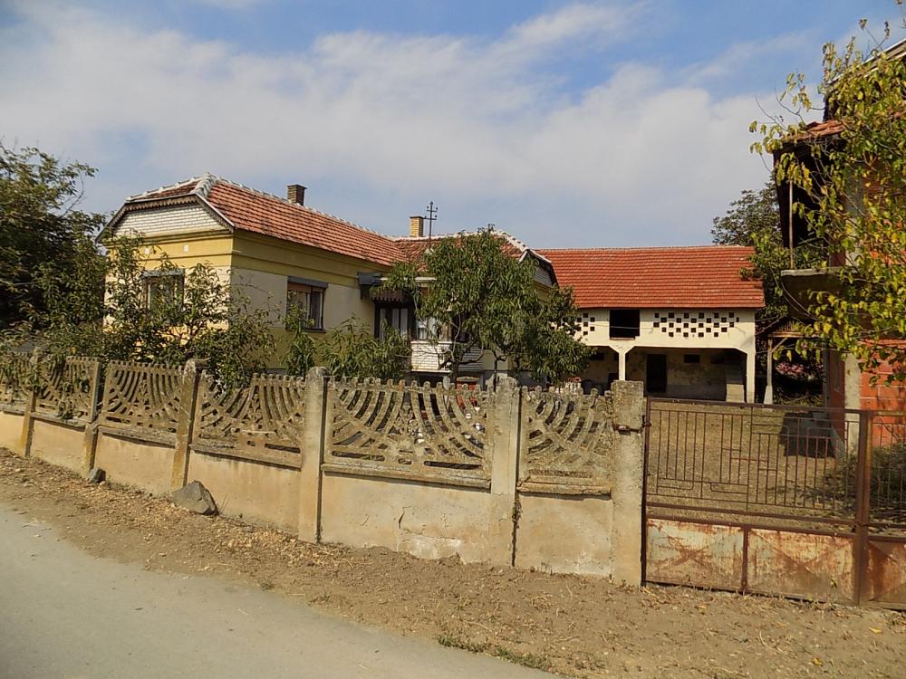 Dve kuće na prodaju 7