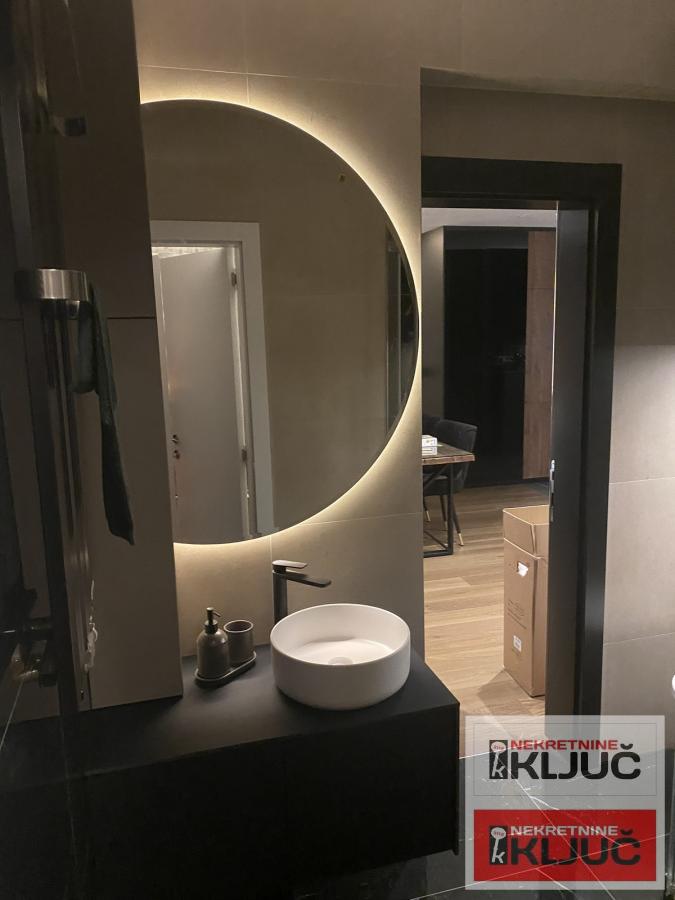 GRBAVICA, 122m2, Četvorosoban-Penthouse, Komplet Namešten 10