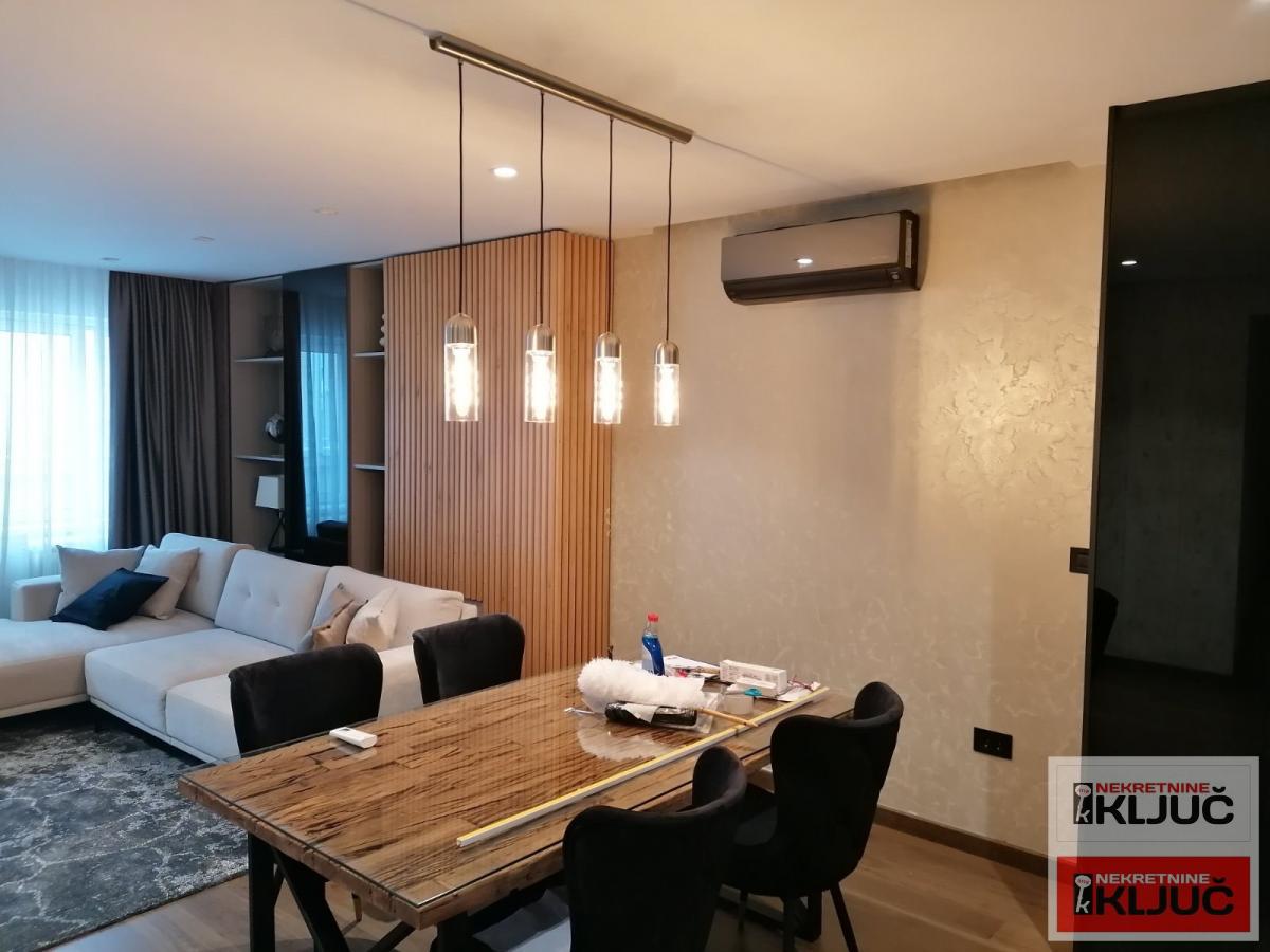 GRBAVICA, 122m2, Četvorosoban-Penthouse, Komplet Namešten 5
