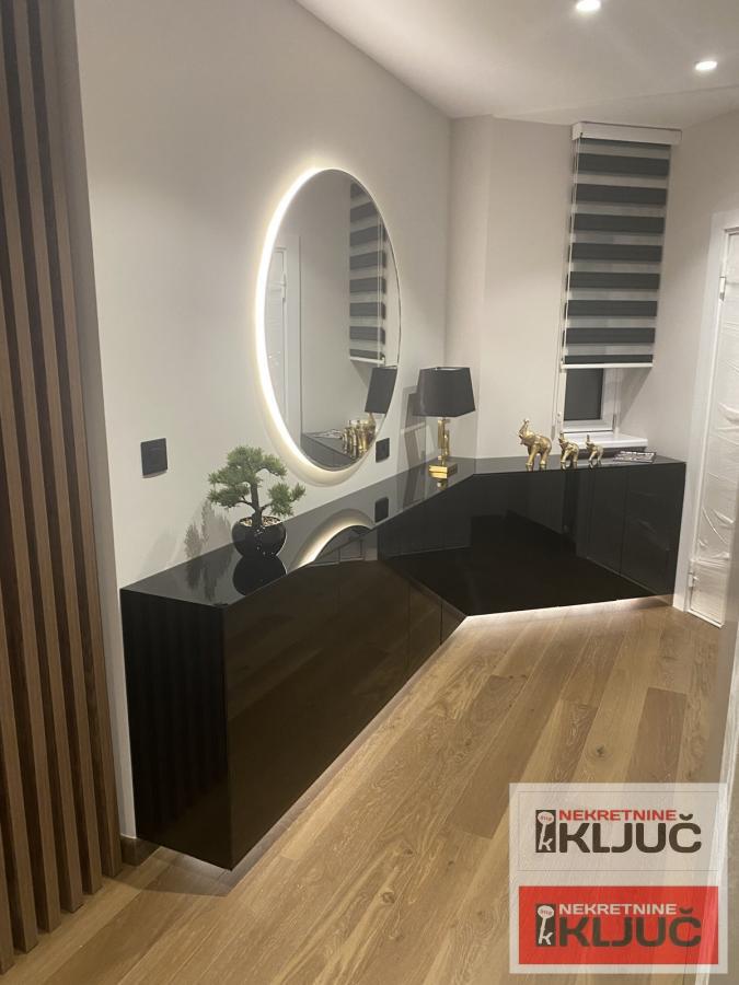 GRBAVICA, 122m2, Četvorosoban-Penthouse, Komplet Namešten 6