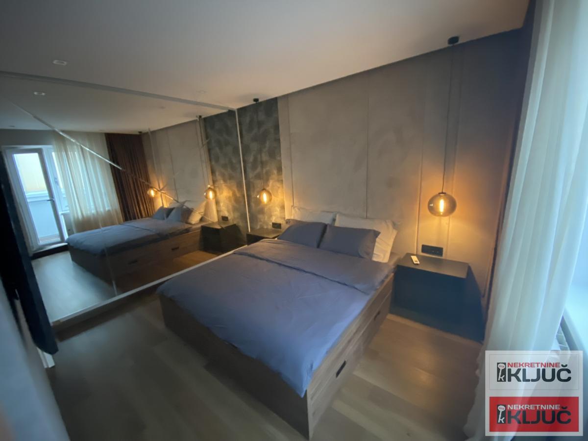 GRBAVICA, 122m2, Četvorosoban-Penthouse, Komplet Namešten 8