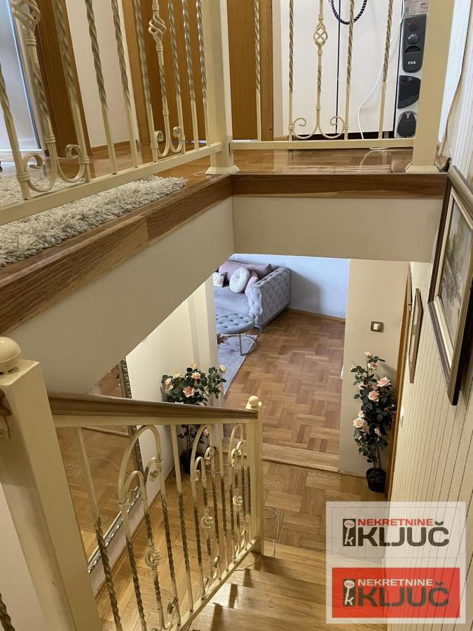 GRBAVICA, 124 m2, Četvorosoban-DUPLEX, Namešten 23