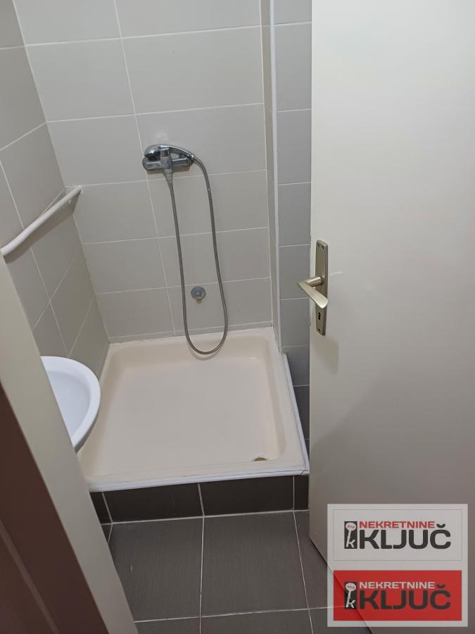 GRBAVICA,48 m2+terasa 5 m2,DVOSOBAN 12