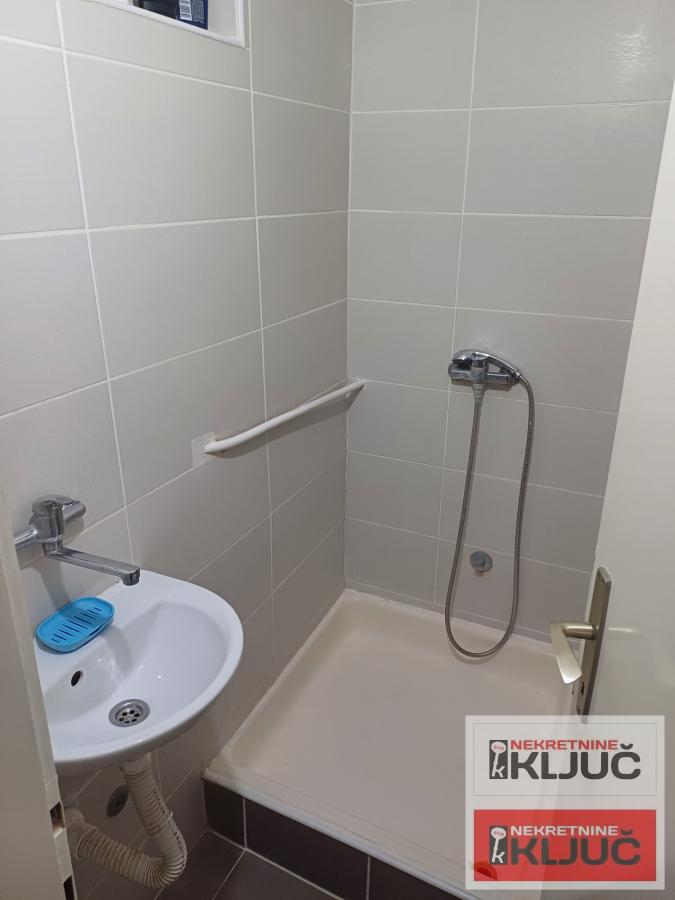 GRBAVICA,48 m2+terasa 5 m2,DVOSOBAN 14