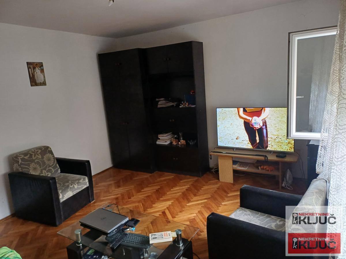 GRBAVICA,48 m2+terasa 5 m2,DVOSOBAN 4