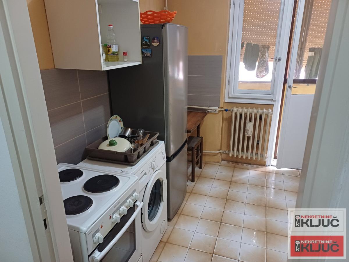 GRBAVICA,48 m2+terasa 5 m2,DVOSOBAN 8