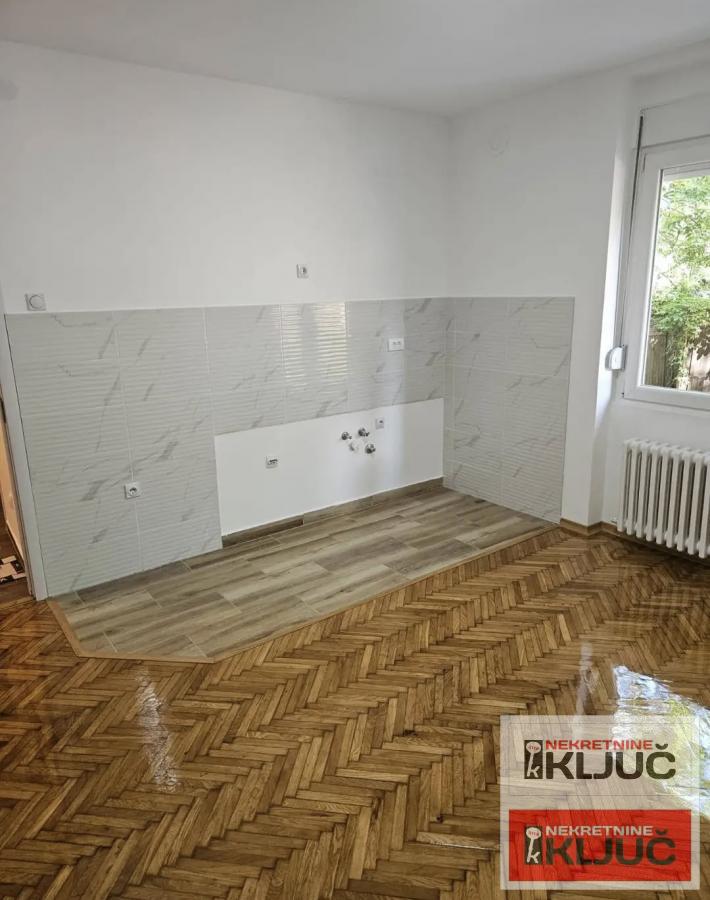 GRBAVICA, 52m2+terasa 6m2, Dvoiposoban, Renoviran, Visoko prizemlje 1