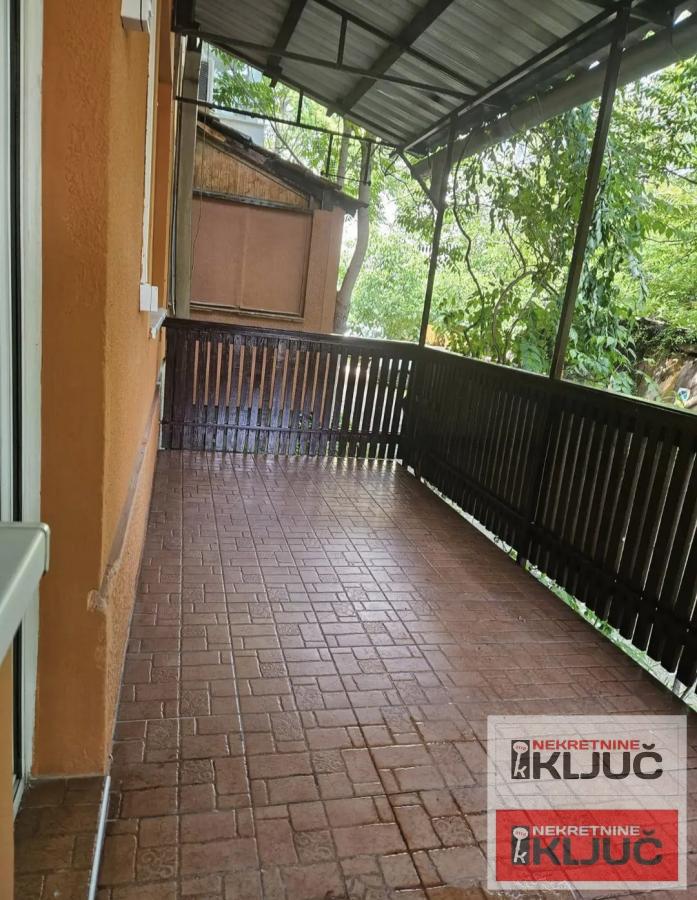 GRBAVICA, 52m2+terasa 6m2, Dvoiposoban, Renoviran, Visoko prizemlje 8