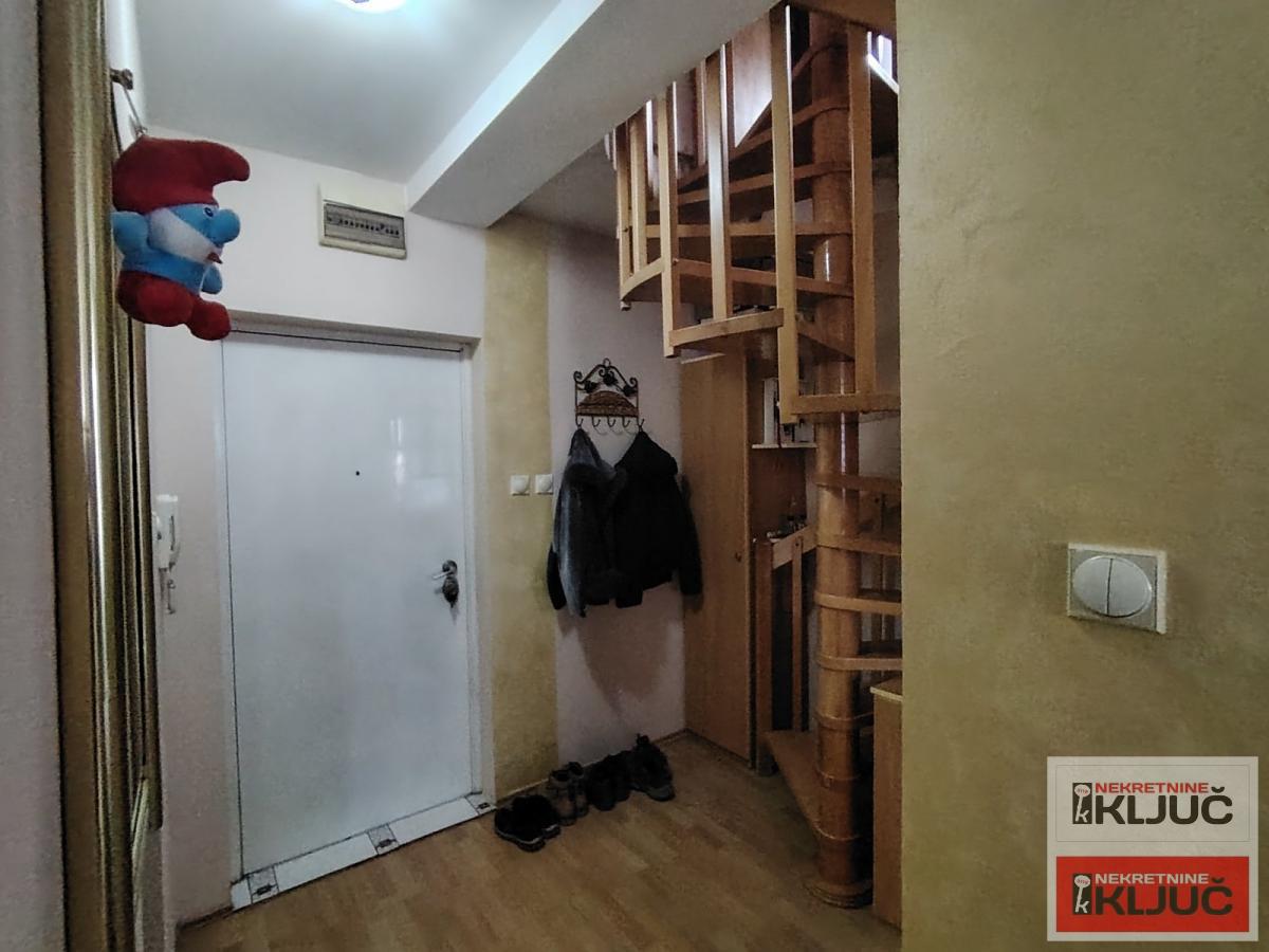 GRBAVICA, 81 m2, Trosoban-Duplex 10