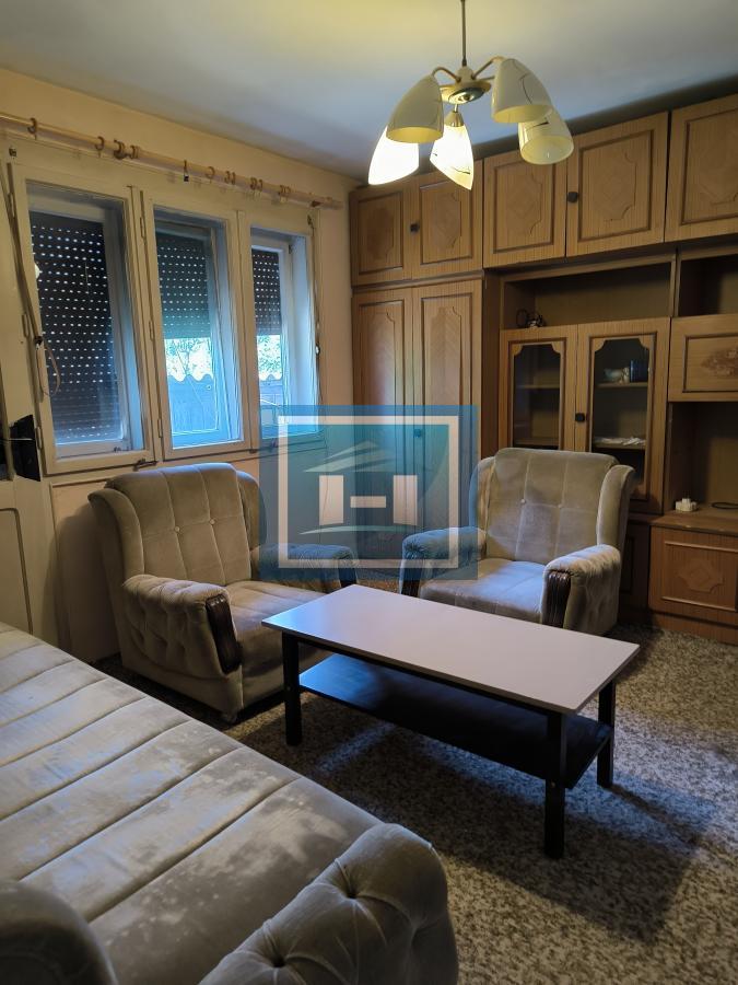 Idealna kuća za porodicu – komfor i lokacija na jednom mestu! 13