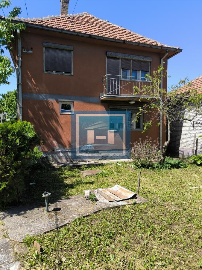 Idealna kuća za porodicu – komfor i lokacija na jednom mestu! 2