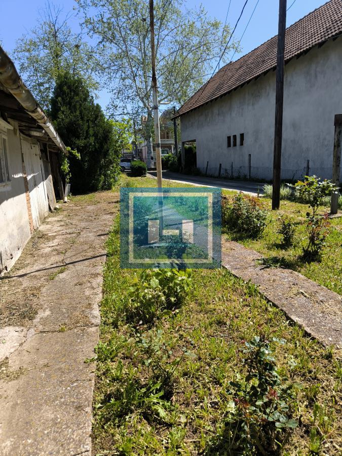 Idealna kuća za porodicu – komfor i lokacija na jednom mestu! 21