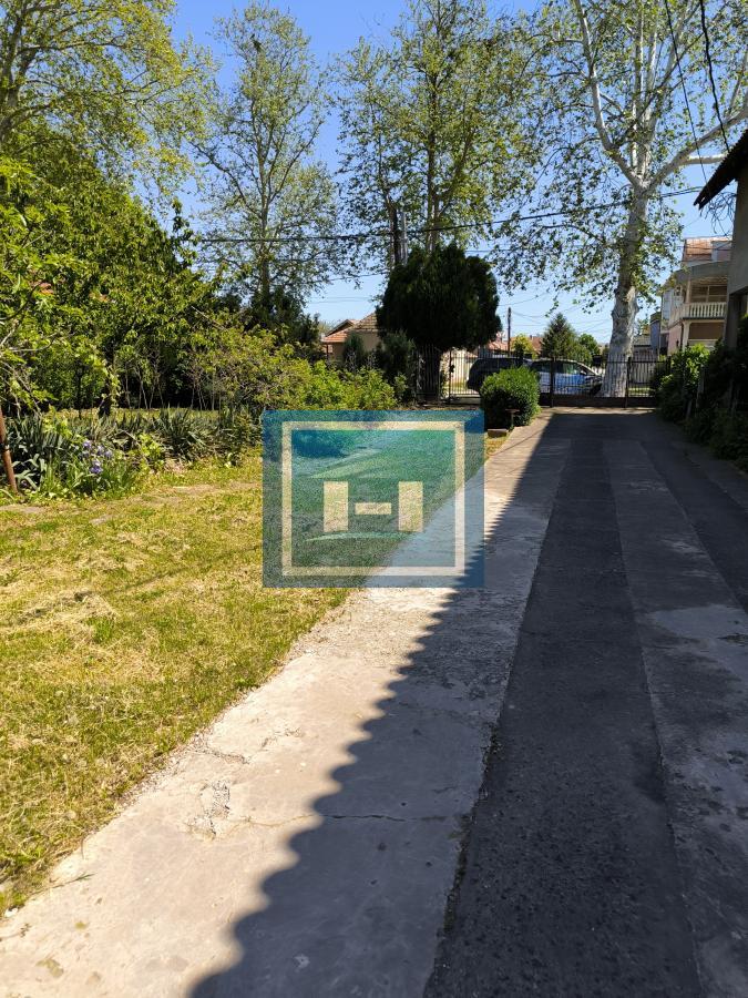 Idealna kuća za porodicu – komfor i lokacija na jednom mestu! 23