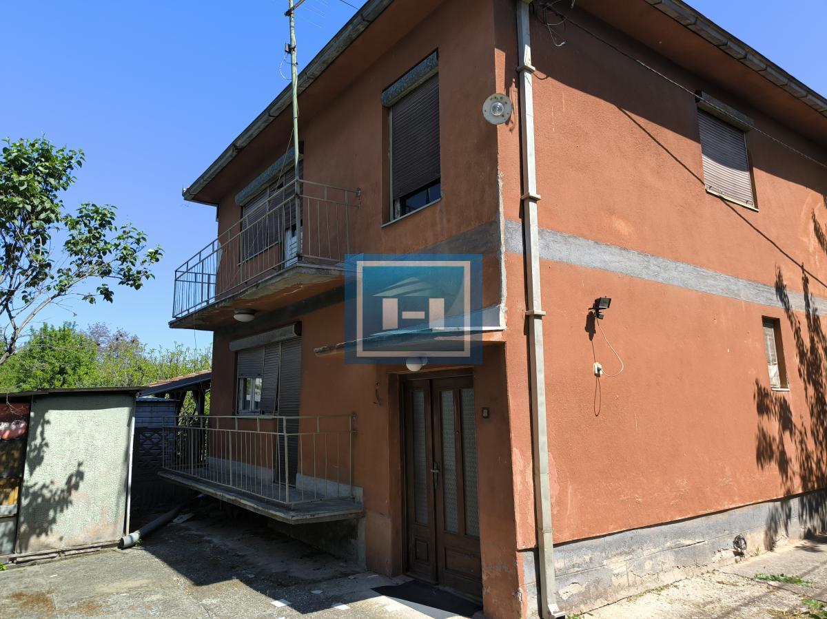 Idealna kuća za porodicu – komfor i lokacija na jednom mestu! 4