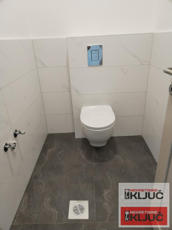 KOD LIPOV GAJA, 151m2, petosoban sa pdv, može Kredit 11