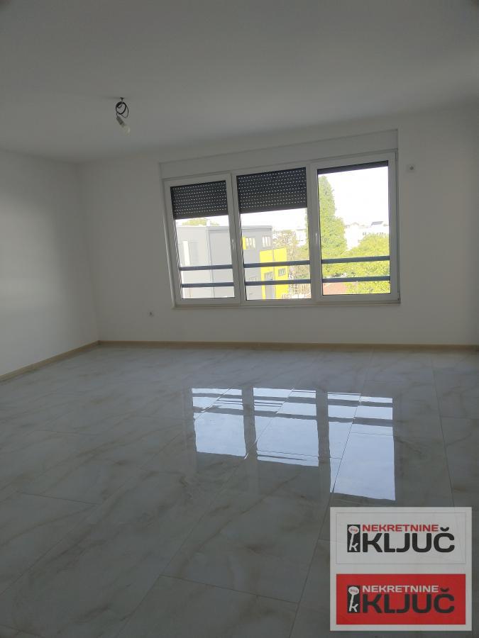 KOD LIPOV GAJA, 151m2, petosoban sa pdv, može Kredit 2