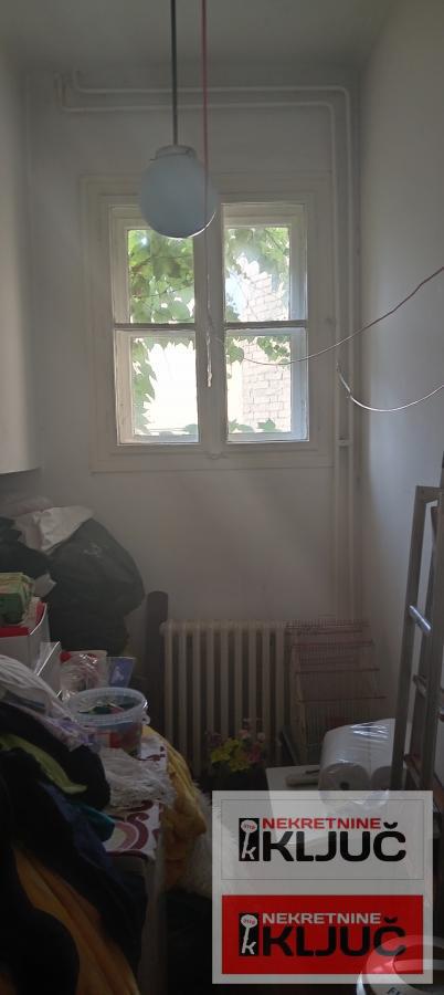 KOD SINAGOGE-JEVREJSKA, 102m2, Troiposoban, Salonac, može za Poslovni prostor 18