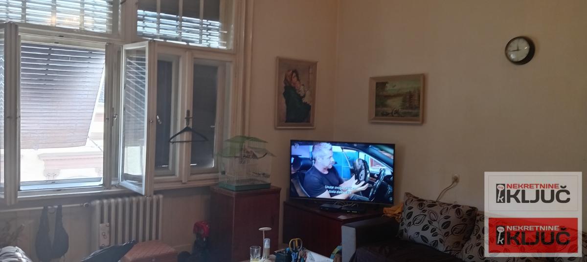 KOD SINAGOGE-JEVREJSKA, 102m2, Troiposoban, Salonac, može za Poslovni prostor 2