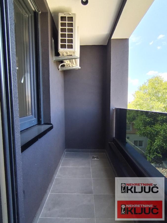 KOD SOMBORSKOG BULEVARA, 52m2, Dvosoban Nov, Useljiv 4