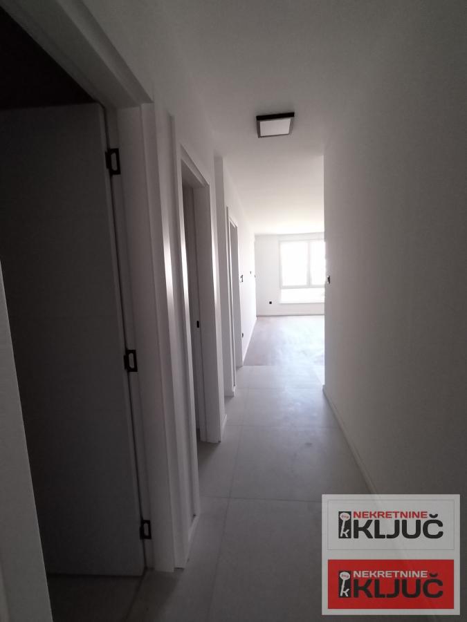 KOD SOMBORSKOG BULEVARA, 52m2, Dvosoban Nov, Useljiv 6