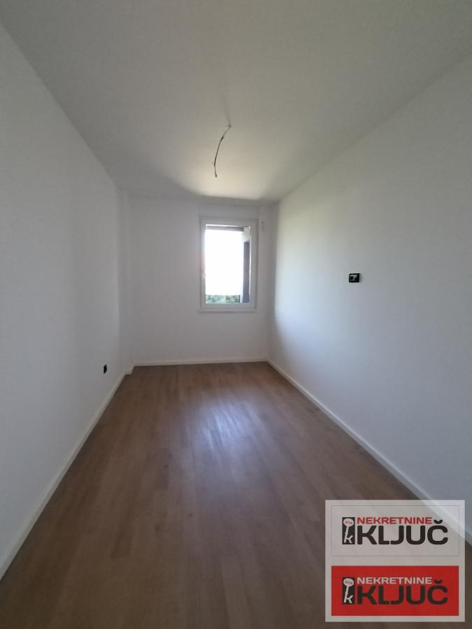 KOD SOMBORSKOG BULEVARA, 52m2, Dvosoban Nov, Useljiv 9