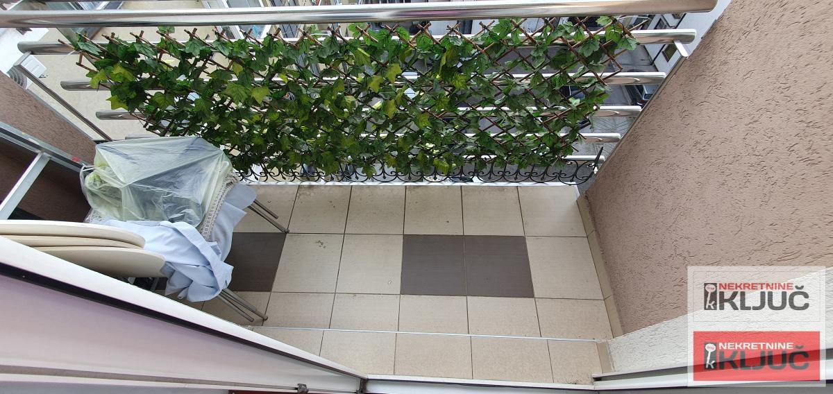 Kod SPENSA, 144m2, Šestosoban-Penthouse, UNIKATAN 10