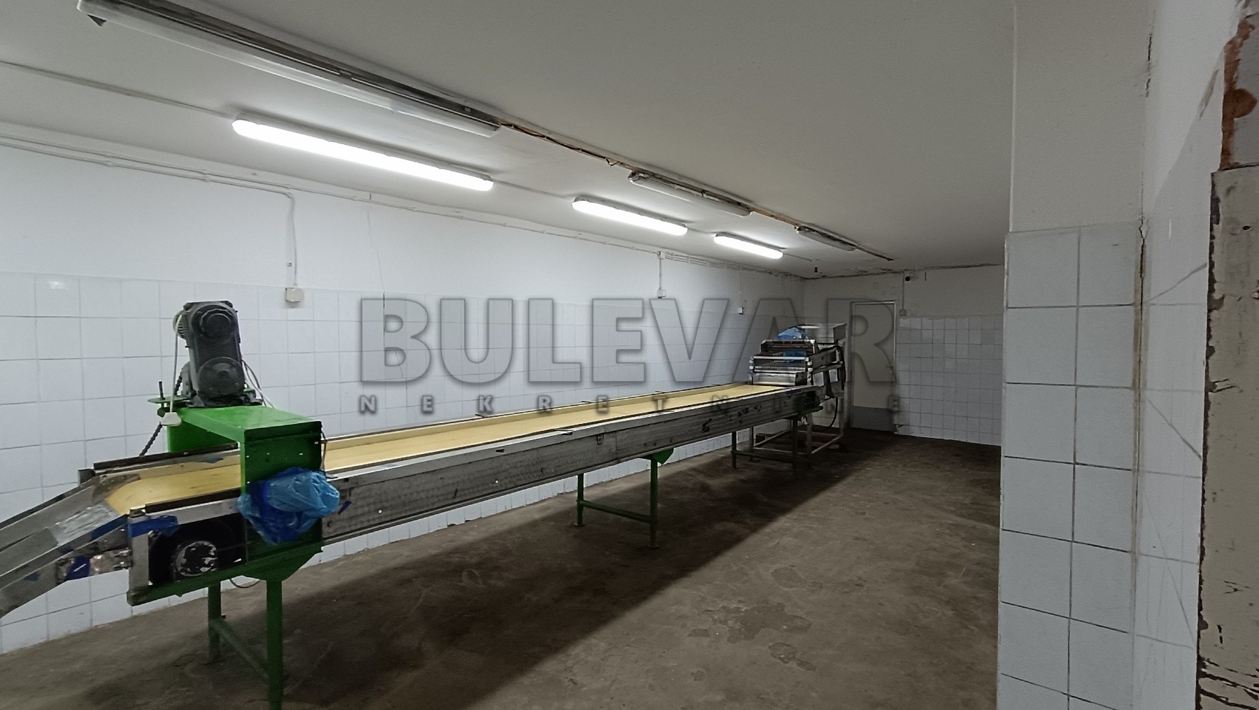 Lokal, 1000 m2, Rade Žunić, Prvomajska ID: p-013229 3