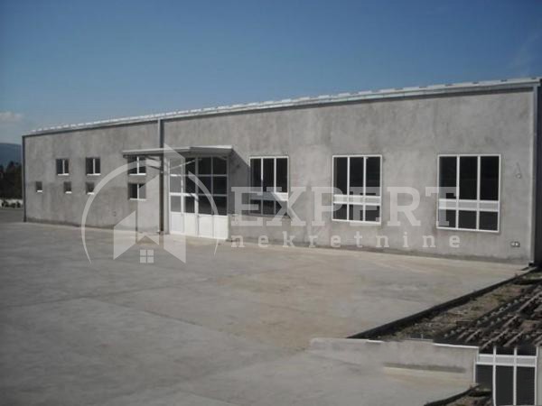 Lokal, 1200 m2, Crveni krst, Stevana Sinđelića ID: i-012768 1