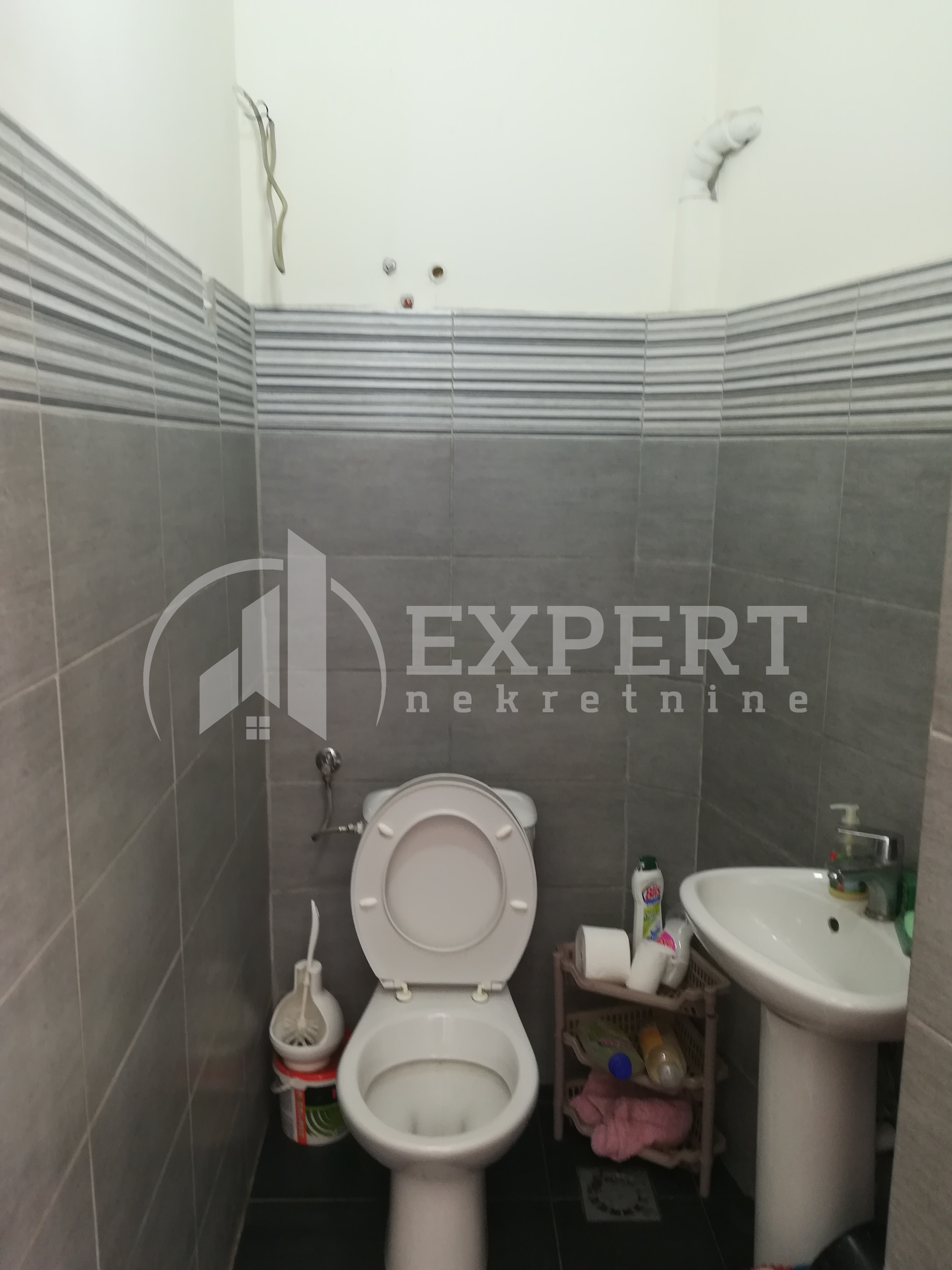 Lokal, 25 m2, Medijana, Trg Pavla Stojkovića ID: i-013855 5